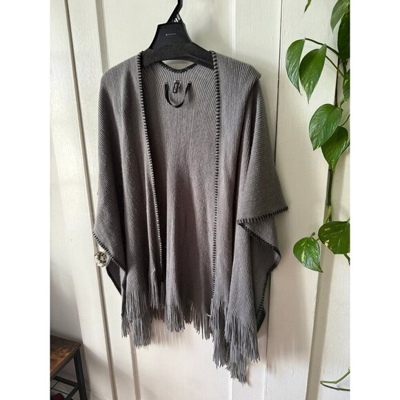 Apt 9 grey and black knit poncho - Picture 2 of 8